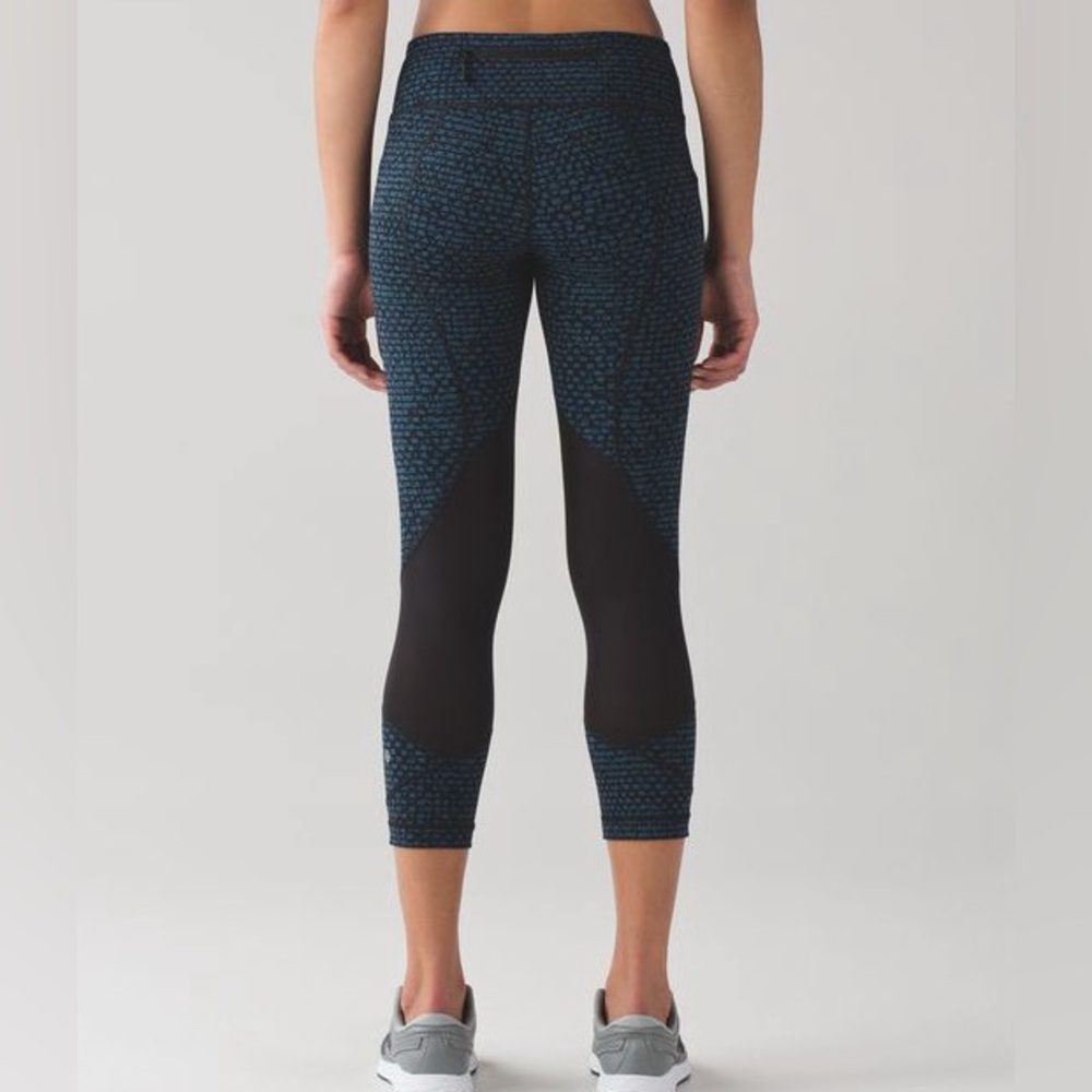 Lululemon Pace Rival Crop - Picture 2 of 6